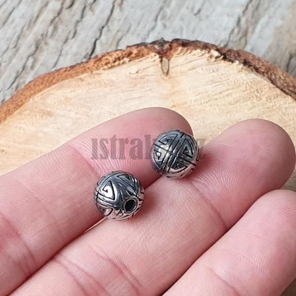 koralka-gulocka-9mm-starostrieborna-s-ornamentom-leskla-goralka-do-naramku-vzorovana