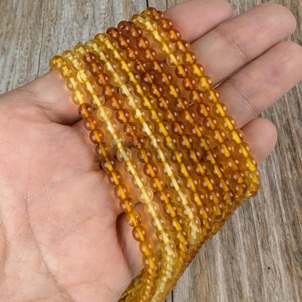 Jantar-zlty--priehladny-koralky-4.5mm-snura-1