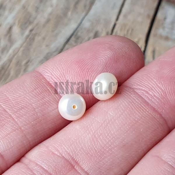 Perly n polovrtan button 6-7mm pr