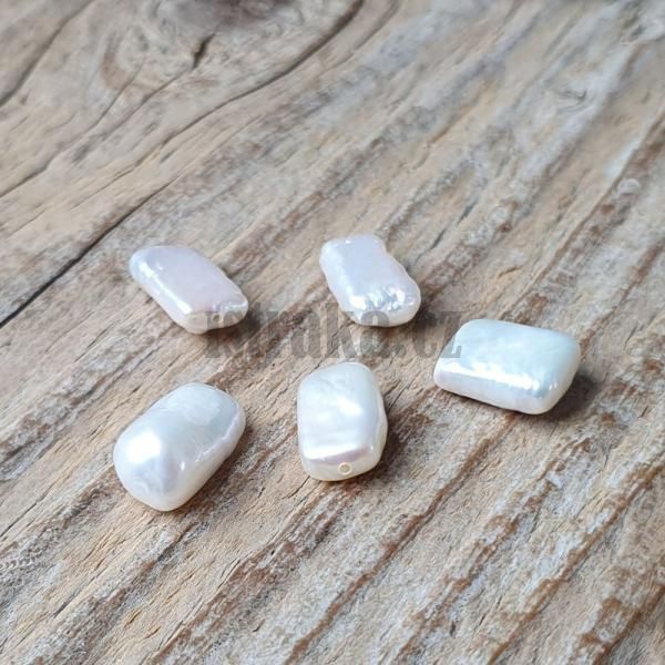perla-riecna-polovrtana-8x14mm-1ks-prirodna-obdlznik-nepravidelny-biely-privesok-perletov