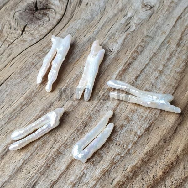perla-riecna-polovrtana-9x30mm-dvojita-podlhovasta-nepravidelna-leskla-perletova-biela-