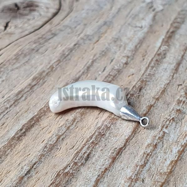 perla-riecna-polovrtana-10x18mm-mesiac-biely-perletovy-privesok-prirodny-leskly