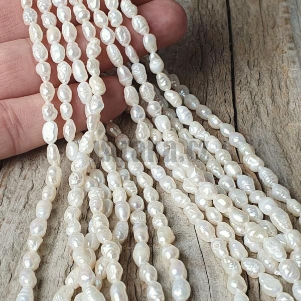 perly-riecne-nepravidelne-4-5mm-podlhovaste-biele-leskle-perletove-na-naramky-nahrdelnik