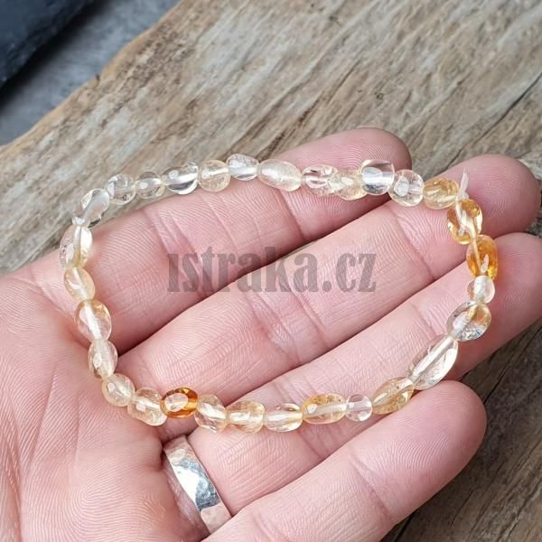 naramok-z-mineralu-citrin-mininugety-4x6mm-elasticky-leskly-zlty-svetly-bledy-damsky-