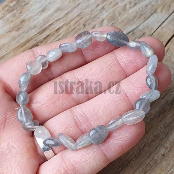 naramok-z-mineralu-labradorit-nugety-6x8mm-elasticky-leskly-sedy-sivy-elegantny-damsky