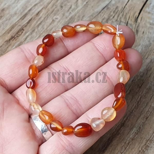 naramok-z-mineralu-karneol-nugety-6x8mm-elasticky-leskly-oranzovy-oranzovozlty-damsk