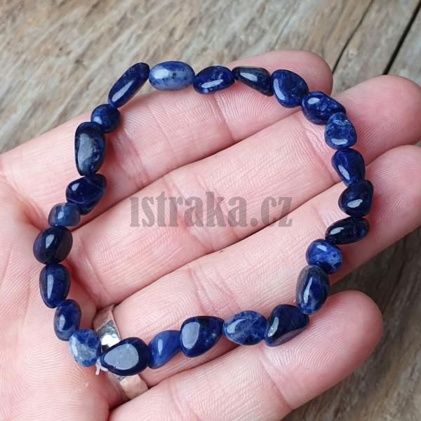 naramok-z-prirodneho-mineralu-sodalit-nugety-nepravidelne-6x8mm-elasticky-tmavomodry
