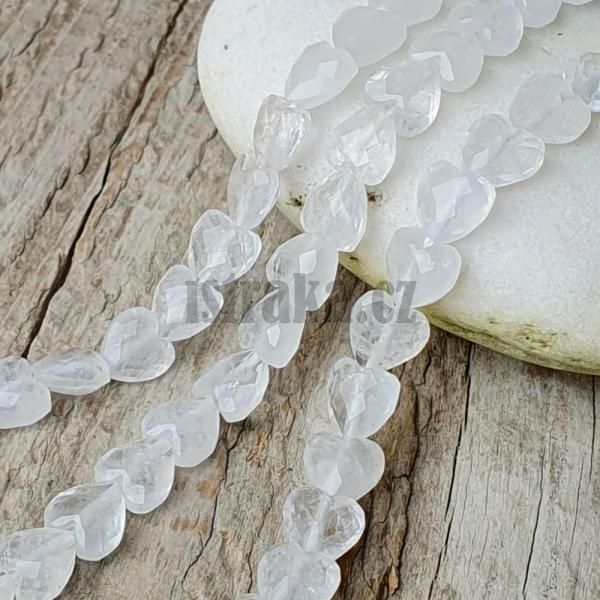 koralky-z-prirodneho-mineralu-kristal-horsky-srdiecka-brusene-8mm-fazetovane-biele-cire-