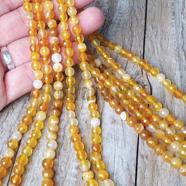 koralky-z-prirodneho-mineralu-achat-krajkovy-6mm-leskle-brusene-zlte-zltobiele-horcicove-