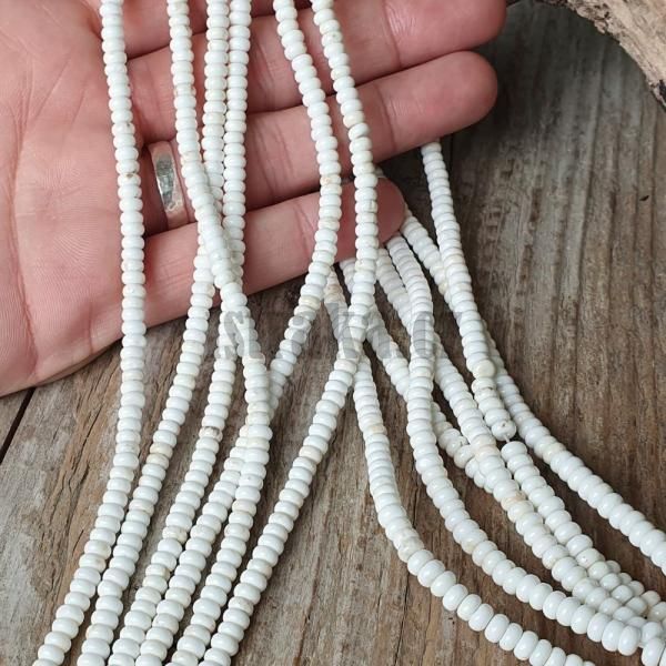 koralky-z-mineralu-magnezit-2x4mm-rondelky-bezove-smotanove-leskle-oble-biele-goralky