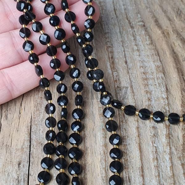 koralky-z-mineralu-onyx-6mm-disky-brusene-leskle-ploche-cierne-peniazteky-goralky-