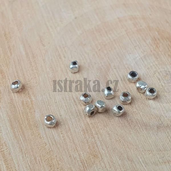 koralky-zo-striebra-ag925-minikoralky-strieborne-1,5x2mm-malinke-leskle-nepravidelne-hra