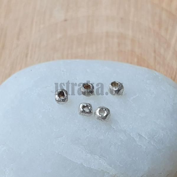 koralky-zo-striebra-ag925-minikoralky-strieborne-1,5x2mm-malinke-leskle-nepravidelne-hran