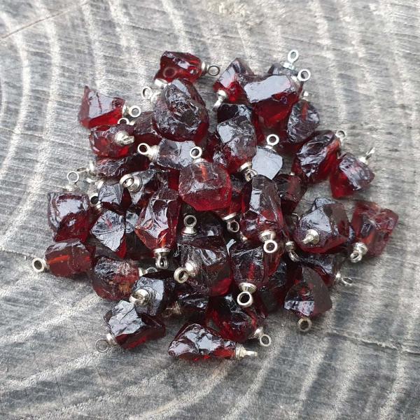 Surov� gran�t minip��v�sek se st��brn�m z�v�sem Ag925