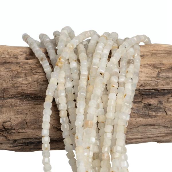M�s��n� k�men b�l� kor�lky 2,5mm kostky brou�en� p�l���ra