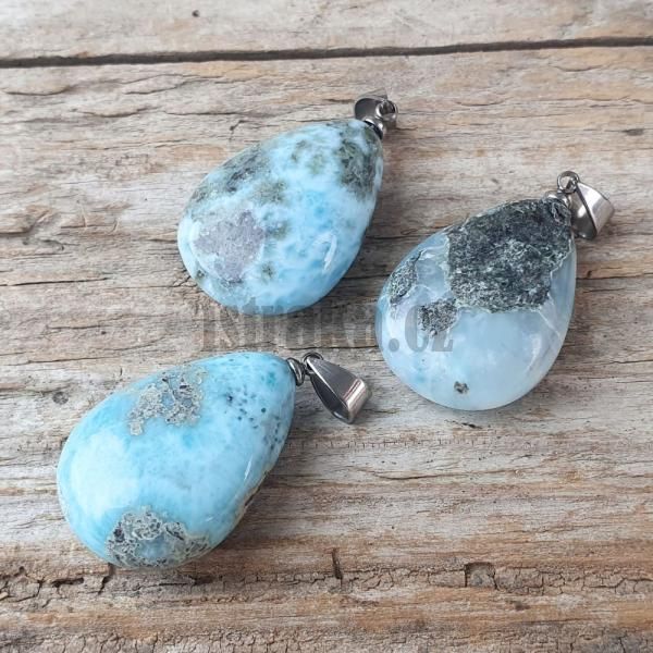 larimar-prirodny-privesok-slza-mix-farieb
