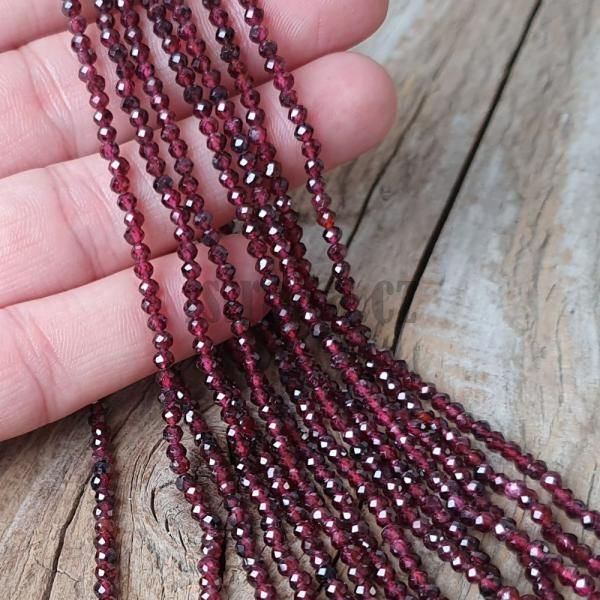 granat_bruseny_koralky_3mm