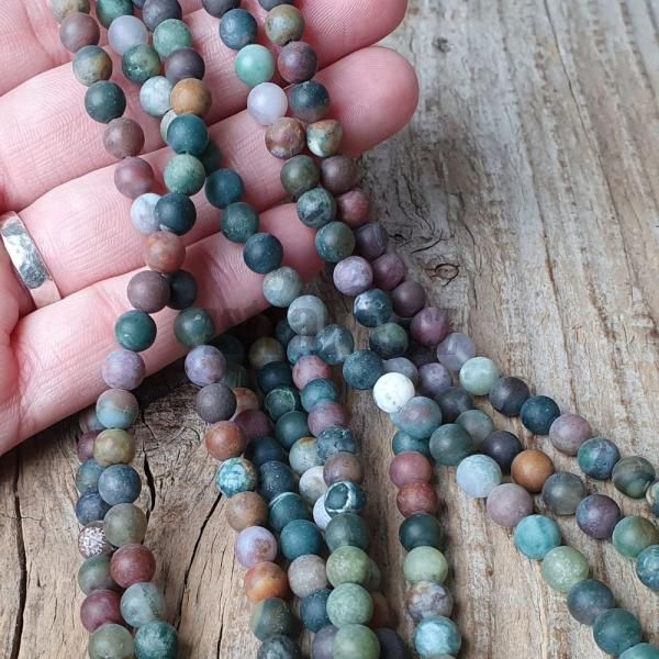 koralky-z-mineralu-achat-indicky-hnedy-6mm-matne-hladke-farebne-zmatnene-gulate-goralky