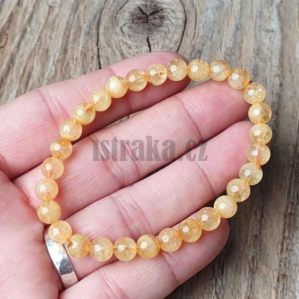 naramok-z-mineralu-kristal-imitacia-citrinu-6mm-elasticky-zlty-leskly-na-gumicke-damsky