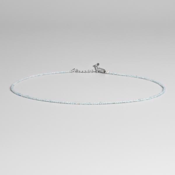 N�hrdeln�k ze sv�tl�ho apatitu 2-3mm