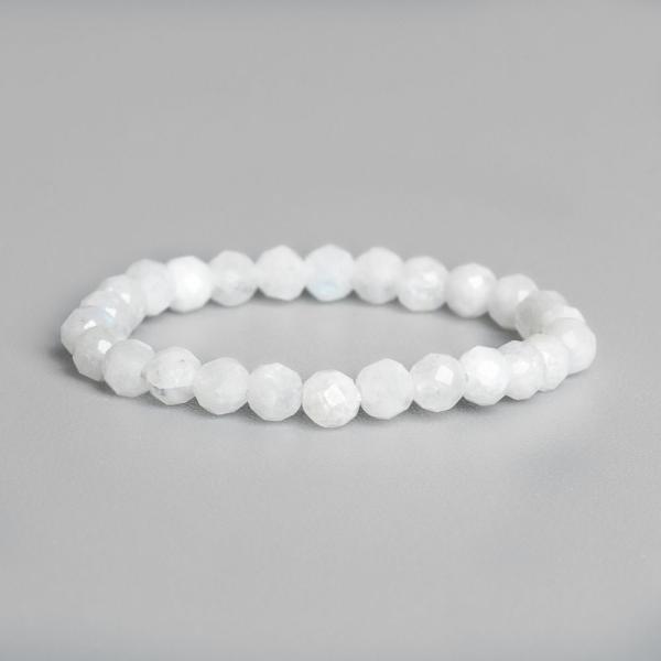 Prsten z m�s��n�ho kamene b�l�ho 2-3mm
