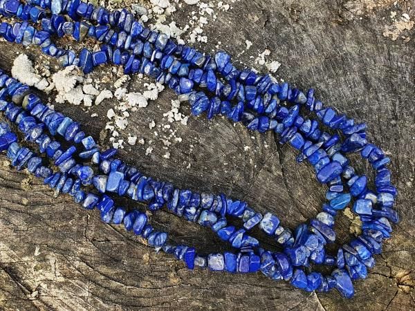 koralky-lapis-lazuli-zlomky-nepravidelne-modre-tromlovane