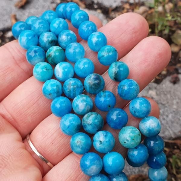 koralky-z-mineralu-hemimorfit-8mm-tyrkysove-s-kresbou-leskle-hladke-gulocky-na-naramok-