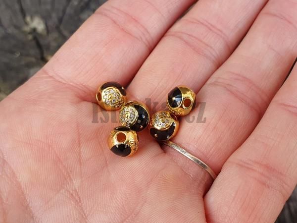 Jin a jang korlka 8mm so zirknmi zlat