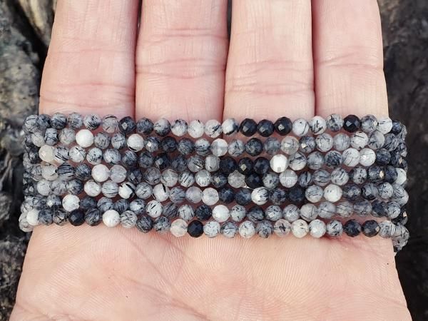koralky-kristal-cierny-turmalin-3mm-ciernobiele-gulicky