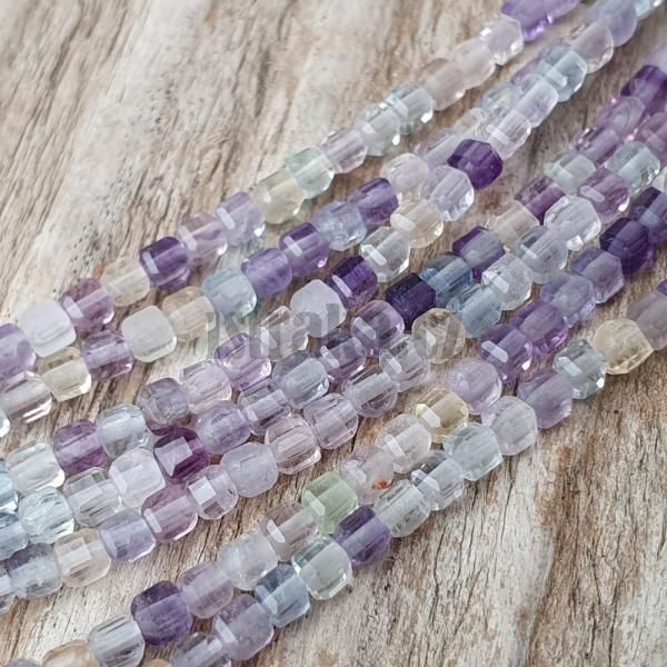 Fluorit korlky 2,5mm kostky brouen plra
