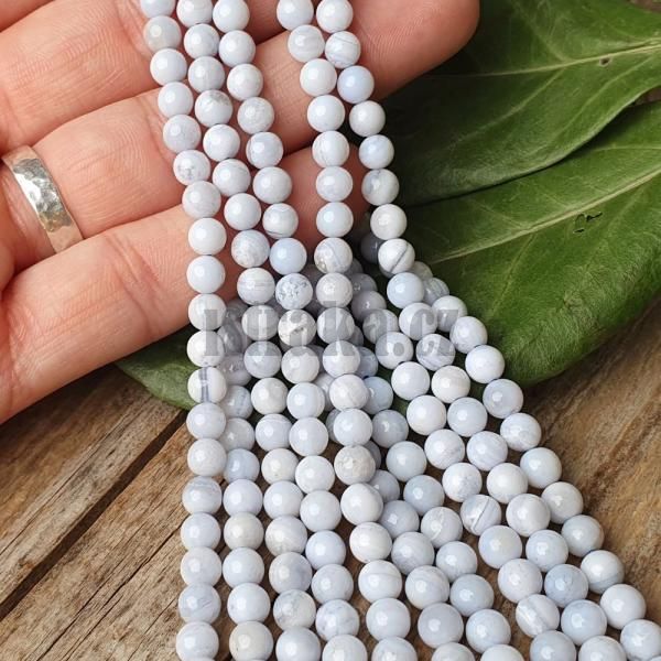 koralky_chalcedon_4mm_prirodne