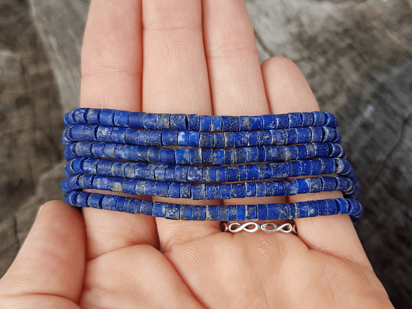 Lapis lazuli korálky 4x2mm válečky sekané půlšňůra