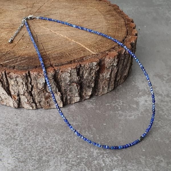 Nhrdelnk z lapisu lazuli 2,5mm minikostky