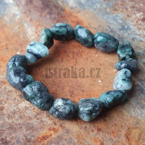 Nramek smaragd surov nugety 12-13mm
