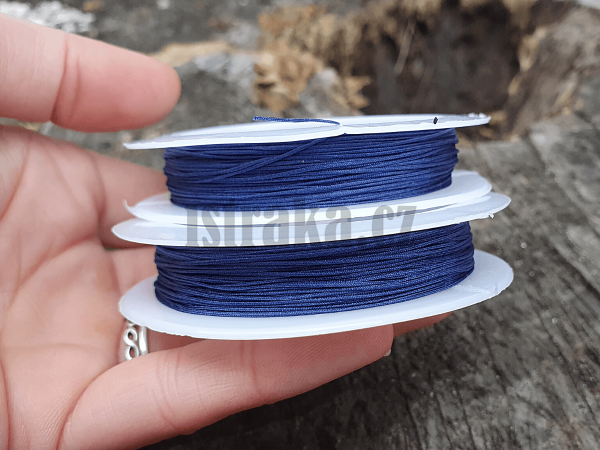Šňůrka nylonová 0,5mm denim modrá 9m
