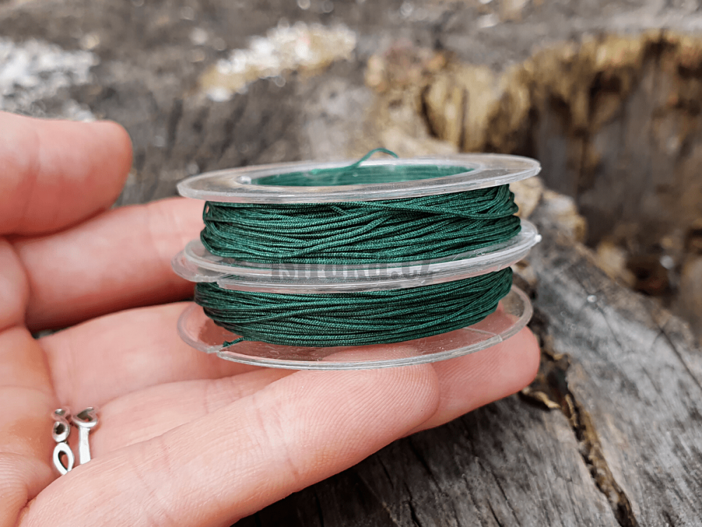 Nylonová šňůrka 0,5mm smaragdově zelaná 9m